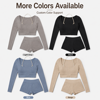 Conjunto de Dos Piezas Personalizado para Mujer, Top Corto con Cuello Halter y Manga Larga Acanalada, y Pantalones Cortos, Ropa Deportiva para Gimnasio y Fitness