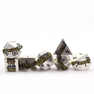 Jeu de dés en métal à rayures polyédriques pour le MDN <span class=keywords><strong>RPG</strong></span> au meilleur prix OEM ODM - Product Image 1