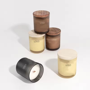 Frasco de Vidrio Transparente de Pared Gruesa con Base Curva de 6oz, 8oz y 12oz para Velas, con Tapa de Madera, para Decoración del Hogar, Marca Privada - Product Image 2