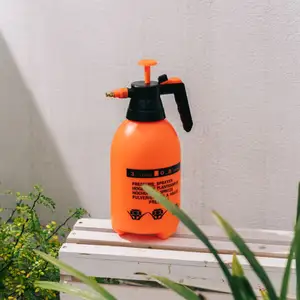 2L Portable Handheld Manual Sprayer Mini Garden Pressure Pump for Fog and Watering Lightweight Plastic Spray Bottle