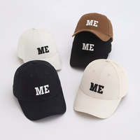 Gorra de Béisbol Moderna con Letra ME Bordada, de Poliéster, Ajustable, Transpirable, Impermeable, Unisex, para Uso Diario