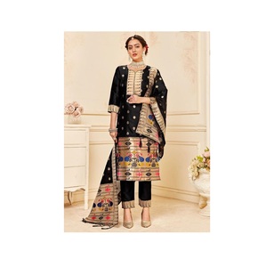 Calidad de exportación de lujo diseñador Paithani vestido de las mujeres Salwar traje disponible en el precio al por mayor de La India - Product Image 1