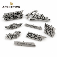 APEX Factory - Étiquette métallique rectangulaire personnalisée avec logo gravé, conception de marque, OEM ODM, trou de couture, étiquette décorative en métal pour jeans