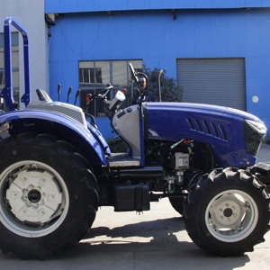 Tracteur à roues 4x4 Yto Blue 60HP à transmission par engrenages, matériel agricole, niveau de sécurité élevé - Product Image 4