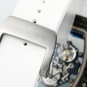 Reloj de Fibra de Carbono Premium con Superficie de Zafiro, Movimiento Visible Refinado y Diseño Popular de Correa de Goma - Product Image 3