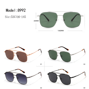 Gafas de Sol Rectangulares Unisex, Montura Metálica Completa, Lentes Polarizadas Gris Oscuro, 100% Protección UV, Uso en Exteriores, Adultos - Product Image 3