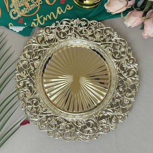 Assiettes de présentation dorées en plastique de 13 pouces, style vintage et luxueux, pour décoration de mariage - Product Image 5