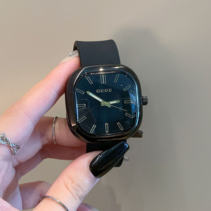 Nuevo Reloj de Mujer con Esfera Grande, Correa de Silicona, Casual, Neutro, Resistente al Agua, con un Diseño Único de Leopardo - Product Image 2