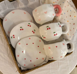 Juego de Tazas de Cerámica Rusas Bonitas en Oferta, Diseño de Flores y Corazones de Cereza, Taza de Café con Platillo, Vajilla de Regalo para el Hogar y la Cocina - Product Image 1