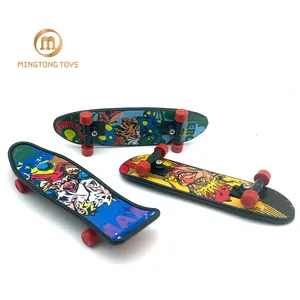 Proveedores Venta Barato Juguete Mini Diapasón Scooter Skate Board Tech Deck Plástico Finger Skateboards