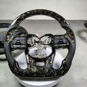 Volante de Fibra de Carbono Forjado de Alta Calidad para <span class=keywords><strong>Toyota</strong></span> <span class=keywords><strong>GR</strong></span> Land Cruiser LC200 LC300 Estilo Deportivo - Product Image 1