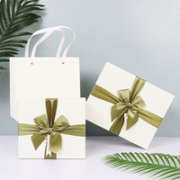 Boîte cadeau rigide écologique de luxe pour Noël, anniversaire, fête, avec gaufrage, revêtement UV, logo personnalisé, emballage avec nœud blanc