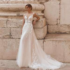 Élégant Moderne Simple Robe De Mariée En Mousseline De Soie Dentelle Française <span class=keywords><strong>Sexy</strong></span> V Profond A-ligne Étage Longueur Brosse Train Mariée Rue <span class=keywords><strong>Photo</strong></span> - Product Image 4