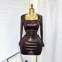 Robe moulante courte à manches courtes en tissu extensible pour soirée, disponible en noir, rouge et café, tailles M et L, vente en gros