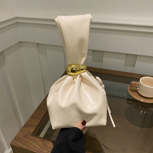 Wholesale Vintage Pleated Design Fashion Clutch Crossbody <strong>Bag</strong> PU Leather Knot Top Handle <strong>Bag</strong> for Women - Product Image 4