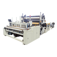 Machine de rembobinage automatique haute vitesse pour rouleaux géants de papier toilette, équipement de conversion de papier hygiénique pour usine de papier.