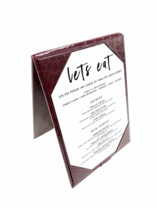 Soporte de Menú Personalizado de Piel Sintética de Cocodrilo con 2 Vistas, Tipo Tenda de Mesa, para Restaurantes y Cafeterías - Product Image 2