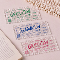 Billets en plastique texturés ondulés pour l'entrée de la cérémonie de remise des diplômes et les événements scolaires – Personnalisables en taille, forme, couleur, logo, numériques