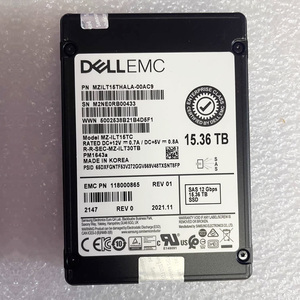 Unidad de Estado Sólido (SSD) DELL EMC 118000634 de 2.5 Pulgadas, 7.68 TB, SAS 12 Gbps, MZILT7T6HMLA-00AC3, para Servidores Empresariales R740, R750, R760 - Product Image 3
