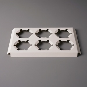 Boîte à cupcakes transparente avec 2, 4 ou 6 compartiments, en papier recyclable avec pelliculage mat, pour présentation de desserts ou service alimentaire - Product Image 5