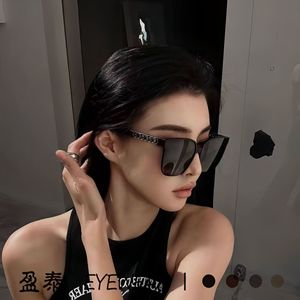 Lunettes de soleil carrées, monture en PC, verres polarisés TAC UV400, protection solaire pour femmes, classe 2 de transmission - Product Image 1