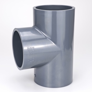 Greentech - Conector en T de PVC DIN de Alta Presión PN16 ASTM, Superficie Lisa, 20 mm, para Riego Agrícola/Agua - Product Image 2