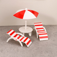 Mini parasol de plage en plastique pour maison de jeu, accessoires de jouet - Ornement de simulation de micro-paysage rayé aux couleurs vives pour poupée