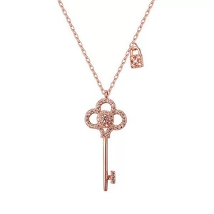 Collar con colgante de trébol de cuatro hojas para mi esposa, cadena de clavícula con circonitas incrustadas, regalo romántico de aniversario con caja de regalo - Product Image 6