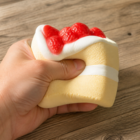 Jouet Squishy Gâteau à Remontée Lente, Balle Anti-Stress Squishy Gâteau à la Crème Réaliste, Jouet Sensoriel Doux pour Enfants et Adultes à Jouer sur le Bureau
