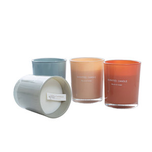 Pot en verre coloré peint de 7x8cm avec boîte-cadeau de bougie parfumée à la cire de soja naturelle - Product Image 1