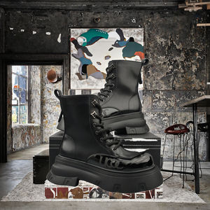 Bottes courtes à semelle épaisse pour hommes, nouvelle collection hiver, bottines à lacets en cuir véritable, mode polyvalente, rehaussantes, noires - Product Image 2