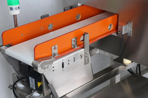 Détecteur de métaux pour bouteilles alimentaires avec bande transporteuse magnétique NG-706 - Product Image 2