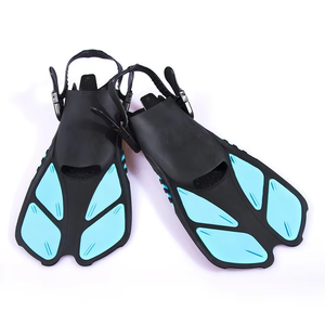 Palmes de plongée courtes de haute qualité pour sports nautiques et snorkeling - Product Image 1