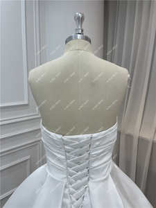 क्लासिक दुल्हन शादी के गाउन स्ट्रैपलेस लेट्स बोइस तरह के कपड़े के साथ सैटिन शादी की पोशाक - Product Image 6