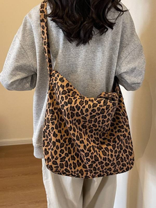 Mode en gros Logo personnalisé grande capacité toile imprimé léopard fourre-tout épaule <span class=keywords><strong>sac</strong></span> à provisions <span class=keywords><strong>fermeture</strong></span> à glissière pour les femmes usage quotidien - Product Image 4