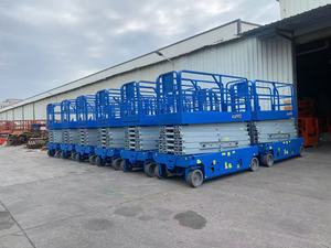 Projet hydraulique de réparation automobile professionnelle Scissor Lift dernière technologie avec positionnement mobile conçu pour <span class=keywords><strong>la</strong></span> précision - Product Image 2