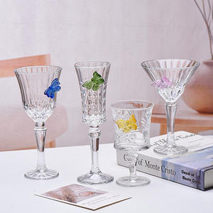 Verres à vin décoratifs multicolores pour bar à domicile, verres à cocktail en cristal à pied avec logo personnalisé, papillon coloré en relief - Product Image 3