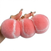Porte-clés de voiture en peluche premium en forme de balle de tennis mignonne, pompon esthétique pour sac à dos, cadeau