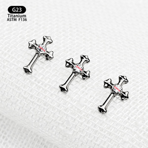 Bijou de piercing en alliage de titane G23, forme croix de 8 mm avec incrustation de zircon, pour cartilage d'oreille, lèvre, langue. - Product Image 2