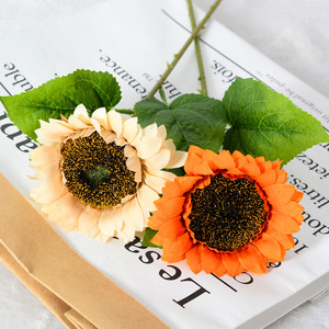 Tige unique de tournesol artificiel en soie synthétique avec feuilles vertes pour décoration de maison, mariage, vase – Vente en gros - Product Image 2