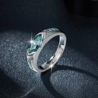 Vente en gros directe d'usine OEM ODM personnalisable, bague en argent sterling S925 avec moissanite de quatre carats sertie à quatre griffes, or 18 carats