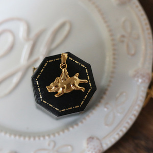 Vente en gros de petits bijoux à breloques en acier inoxydable plaqué or <span class=keywords><strong>Kweichow</strong></span> Moutai Pig Cactus Flèche Ange Collier à pendentif personnalisé solide - Product Image 3
