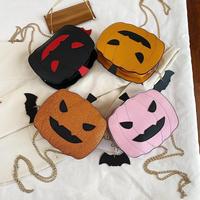 Nouveauté Sac à main bandoulière rose mignon avec chaîne, motif citrouille Jack-O'-Lantern et ailes de chauve-souris, idéal pour les fêtes d'Halloween, vente en gros pour femmes