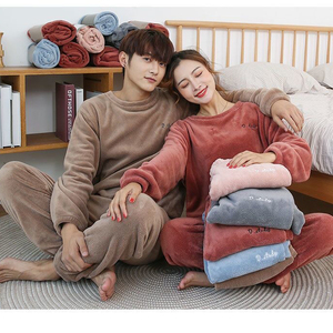 Pyjama en molleton de <span class=keywords><strong>corail</strong></span>, manches longues, pour homme et femme, vêtements de nuit, automne et hiver, vente en gros, collection 2022 - Product Image 3