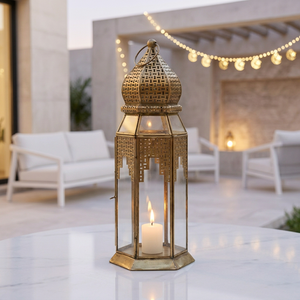 Fabricants de lanternes à bougies en métal marocaines avec découpes géométriques pour la décoration du Ramadan - Product Image 1
