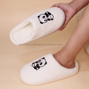 Nouvelles idées de produits : Pantoufles d'intérieur pour femmes avec semelle en TPR, dessus en peluche, pantoufles plates pour femmes à prix avantageux - Product Image 4