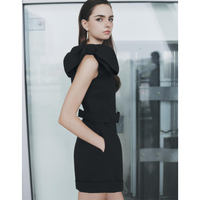 Combinaison décontractée de luxe pour femme avec nœud, imperméable, respirante, courte, noire, 100 % polyester, toucher doux, matière confortable