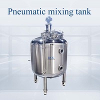 Cuve de mélange pneumatique en acier inoxydable avec moteur et boîte de vitesses pour le traitement des jus, tension réglable 380V