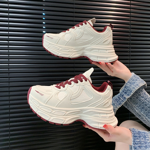Chaussures de sport décontractées pour femmes, rehaussantes, tendance, en PU, confortables, antidérapantes, pour le printemps et l'automne - Product Image 3
