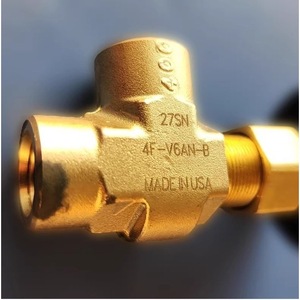 Vanne à aiguille Parker 1/4 po NPT manuelle 2 voies en laiton pour milieux à température normale - Product Image 2
